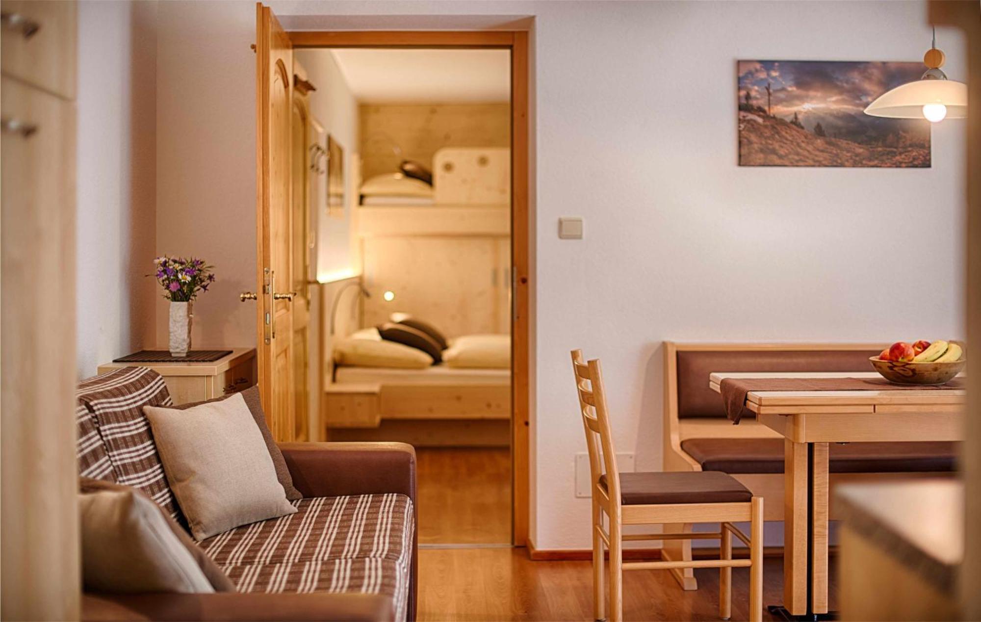 Apartments&Wellness Löfflerblick Steinhaus Zimmer foto